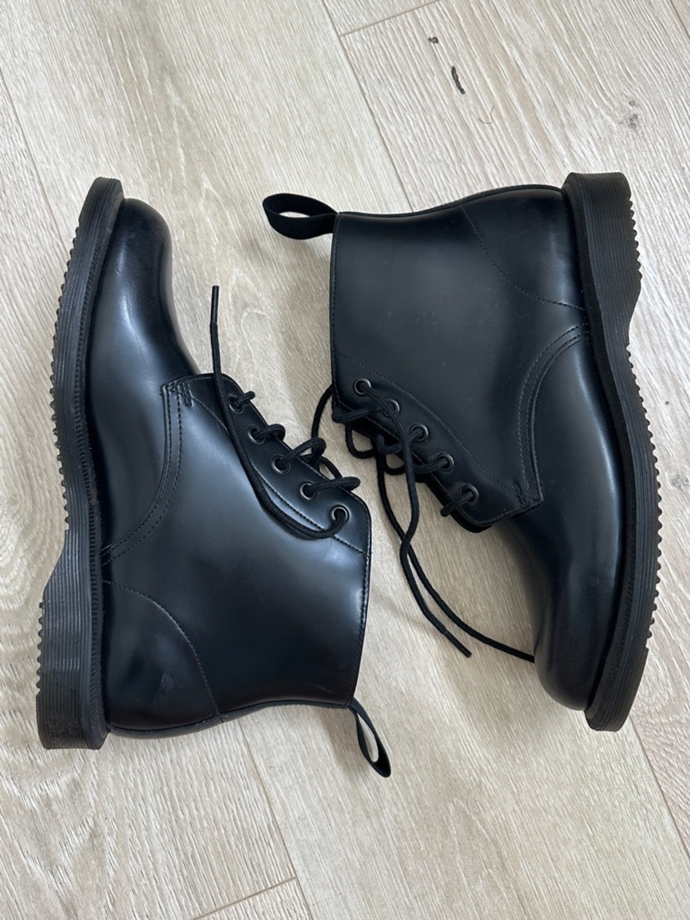 Dr. Martens Emmeline Black Lace Up Boots - size 7
